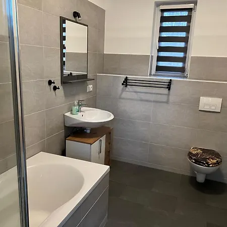 Apartment Grosse Ferienwohnung Bis Zu 4 Personen Voll Ausgestattet Kolkwitz (Spree-Neisse)